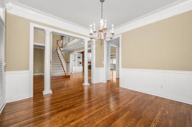 2814 Saint Johns Dr, Murfreesboro, TN 37129