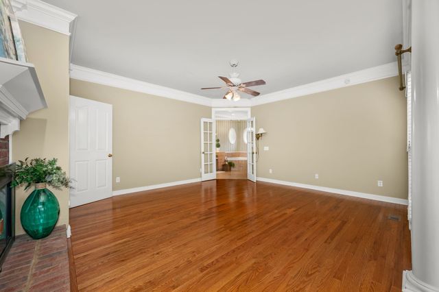 2814 Saint Johns Dr, Murfreesboro, TN 37129