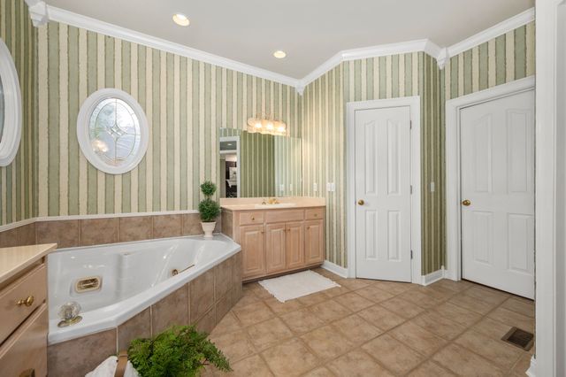 2814 Saint Johns Dr, Murfreesboro, TN 37129