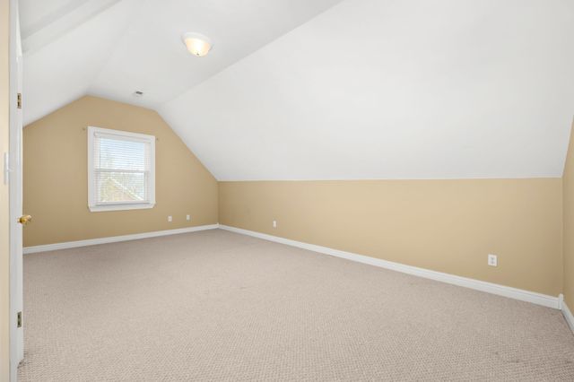 2814 Saint Johns Dr, Murfreesboro, TN 37129