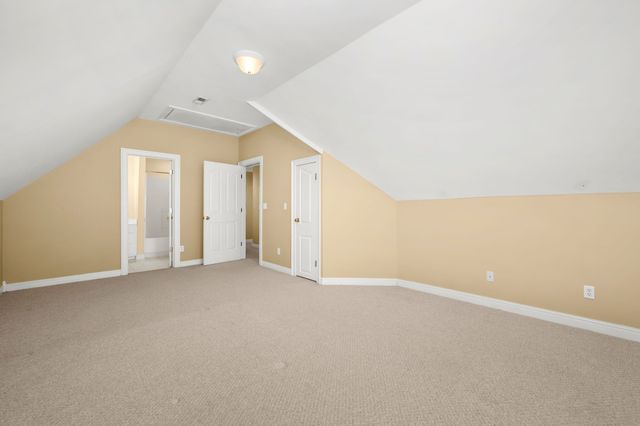 2814 Saint Johns Dr, Murfreesboro, TN 37129