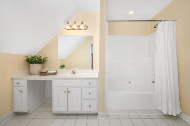 2814 Saint Johns Dr, Murfreesboro, TN 37129