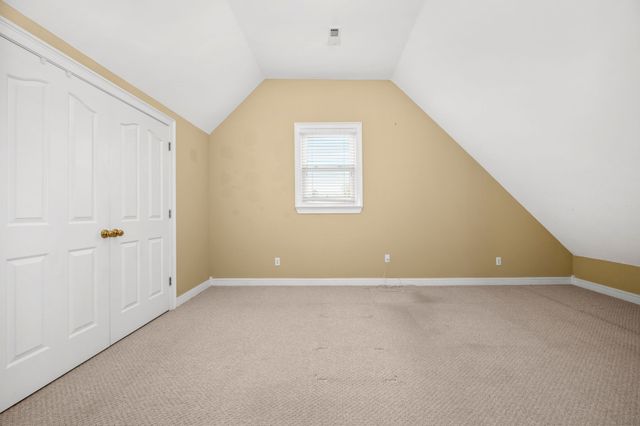 2814 Saint Johns Dr, Murfreesboro, TN 37129