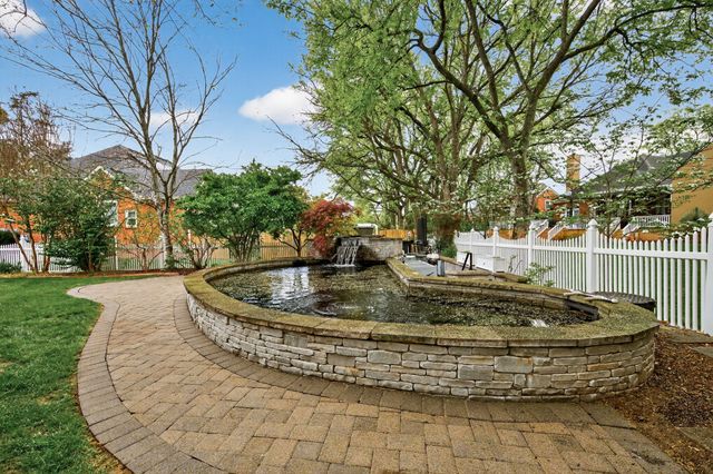 2814 Saint Johns Dr, Murfreesboro, TN 37129