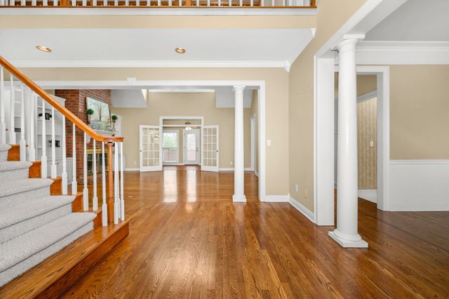 2814 Saint Johns Dr, Murfreesboro, TN 37129