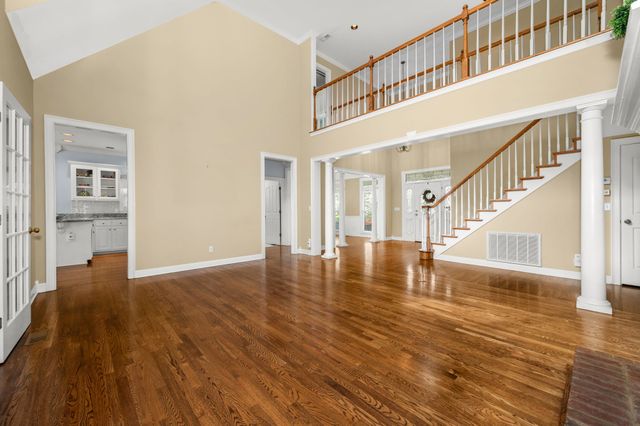 2814 Saint Johns Dr, Murfreesboro, TN 37129