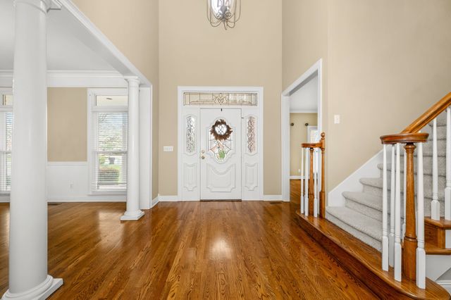 2814 Saint Johns Dr, Murfreesboro, TN 37129