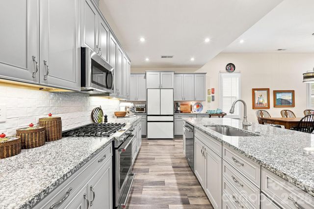 7106 Overjoyed Crossing, Charlotte, NC 28215