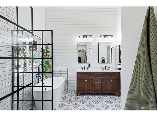 321 Las Lomas St, Brighton, CO 80601