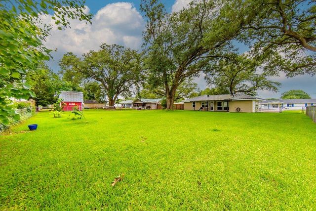 415 Camellia Dr, Thibodaux, LA 70301