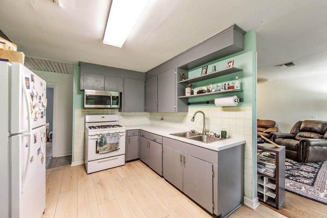 415 Camellia Dr, Thibodaux, LA 70301