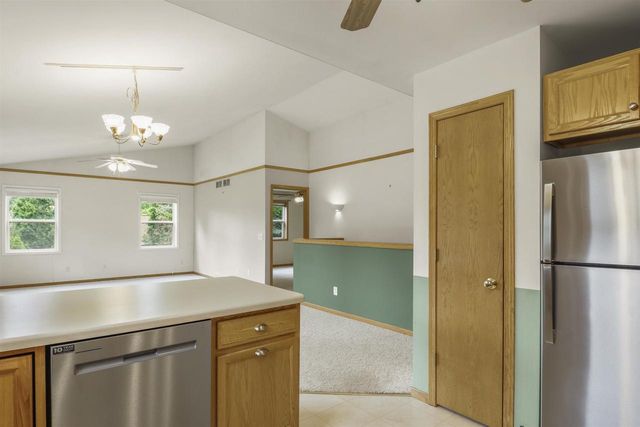 544 Berwick Drive, Sun Prairie, WI 53590