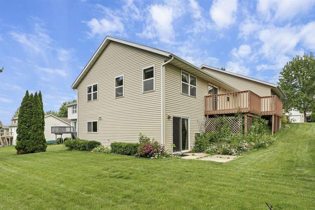 544 Berwick Drive, Sun Prairie, WI 53590