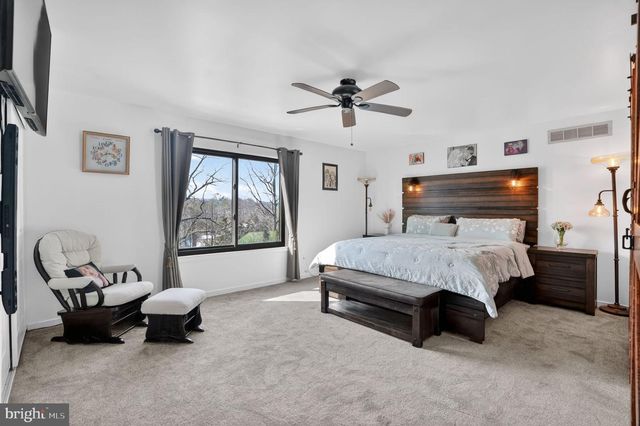 1021 SAGE RD, West Chester, PA 19382