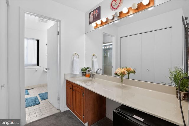 1021 SAGE RD, West Chester, PA 19382