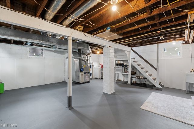 360 Woodside Avenue NE, North Canton, OH 44720