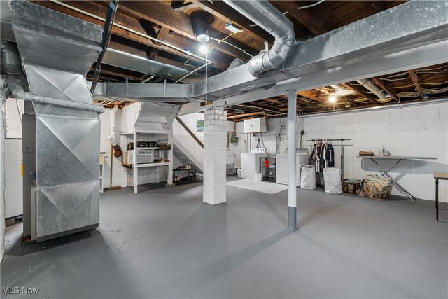 360 Woodside Avenue NE, North Canton, OH 44720