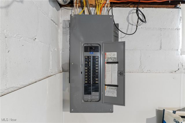 360 Woodside Avenue NE, North Canton, OH 44720