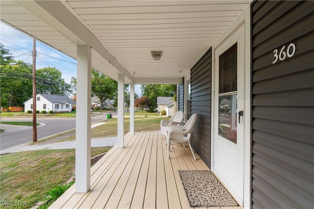 360 Woodside Avenue NE, North Canton, OH 44720