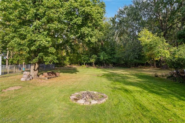 360 Woodside Avenue NE, North Canton, OH 44720