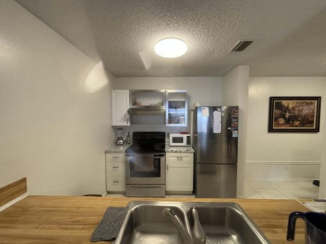 1443 39th Avenue 2, Vero Beach, FL 32960