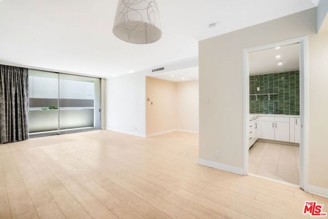 10433 Wilshire Boulevard 405, Los Angeles, CA 90024