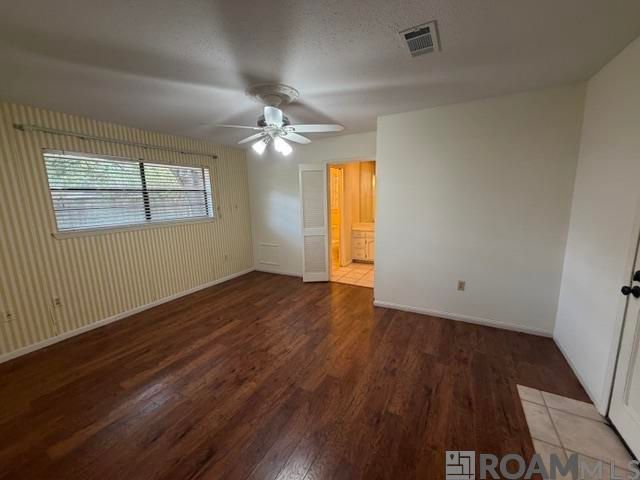 1383 Queen Cathy Dr, Baton Rouge, LA 70816