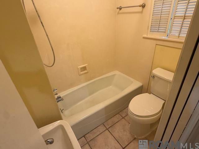 1383 Queen Cathy Dr, Baton Rouge, LA 70816