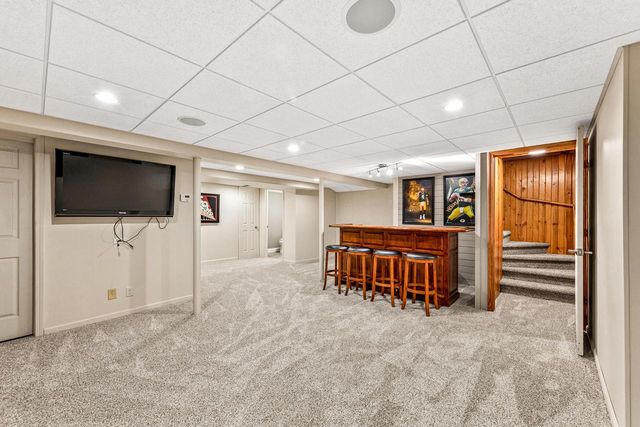 10500 S Jessica DRIVE, Oak Creek, WI 53154