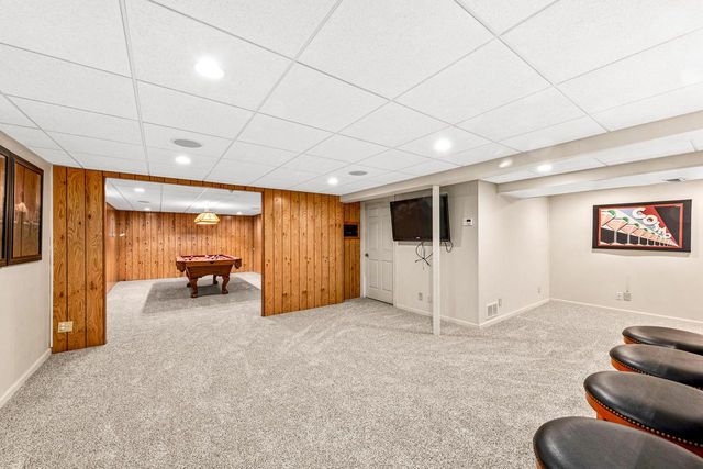 10500 S Jessica DRIVE, Oak Creek, WI 53154