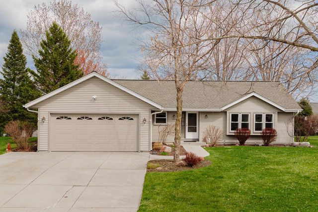 10500 S Jessica DRIVE, Oak Creek, WI 53154