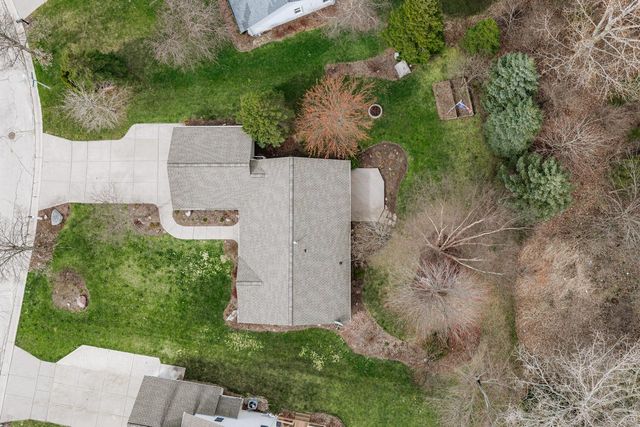 10500 S Jessica DRIVE, Oak Creek, WI 53154