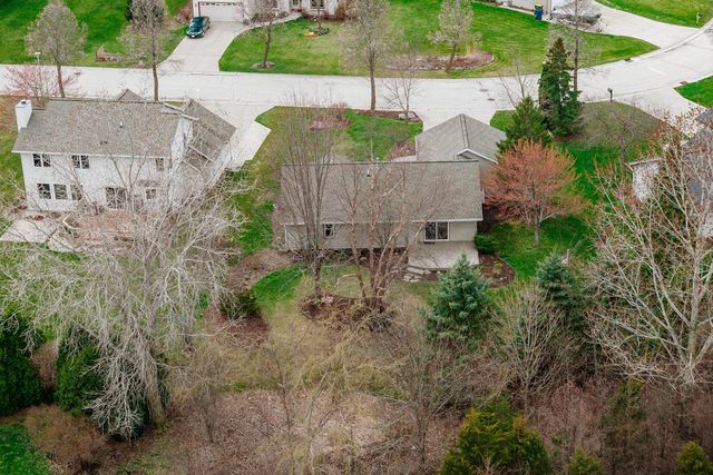 10500 S Jessica DRIVE, Oak Creek, WI 53154