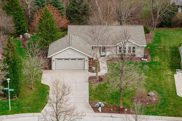 10500 S Jessica DRIVE, Oak Creek, WI 53154