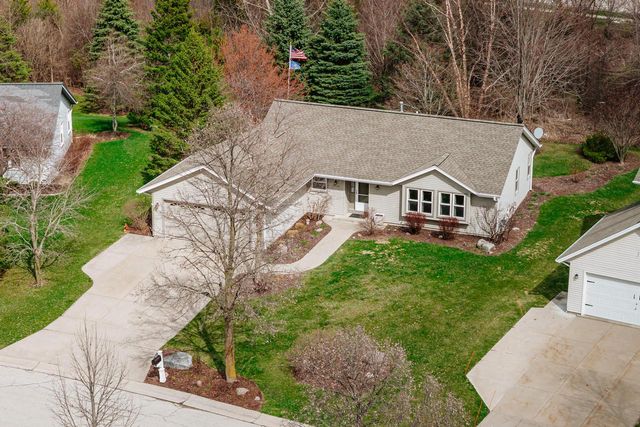 10500 S Jessica DRIVE, Oak Creek, WI 53154
