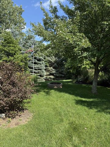 10500 S Jessica DRIVE, Oak Creek, WI 53154