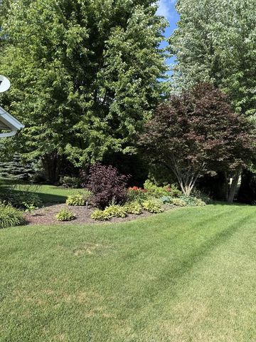 10500 S Jessica DRIVE, Oak Creek, WI 53154