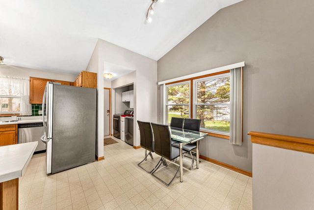 10500 S Jessica DRIVE, Oak Creek, WI 53154
