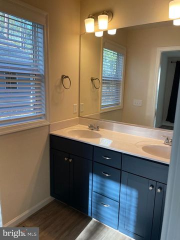 395 SHOREWOOD DR, Colonial Beach, VA 22443