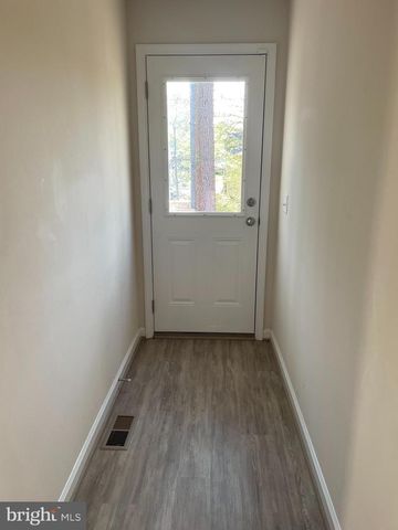 395 SHOREWOOD DR, Colonial Beach, VA 22443