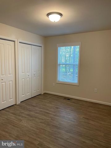 395 SHOREWOOD DR, Colonial Beach, VA 22443