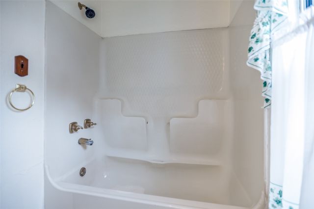 707 Cannon Drive, Euless, TX 76040