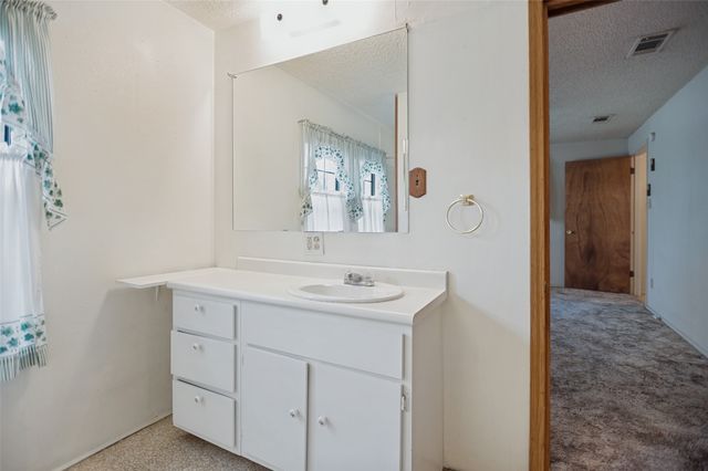 707 Cannon Drive, Euless, TX 76040