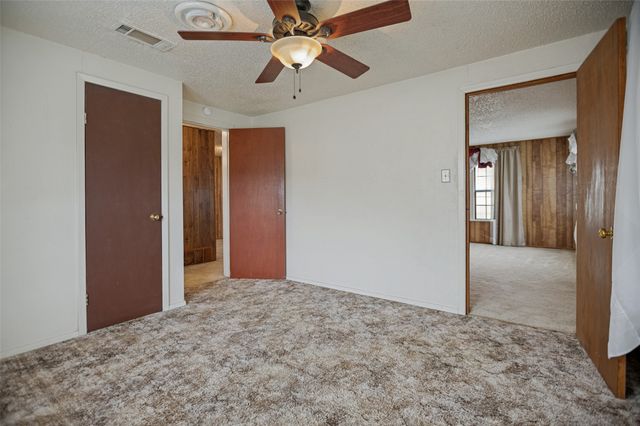 707 Cannon Drive, Euless, TX 76040