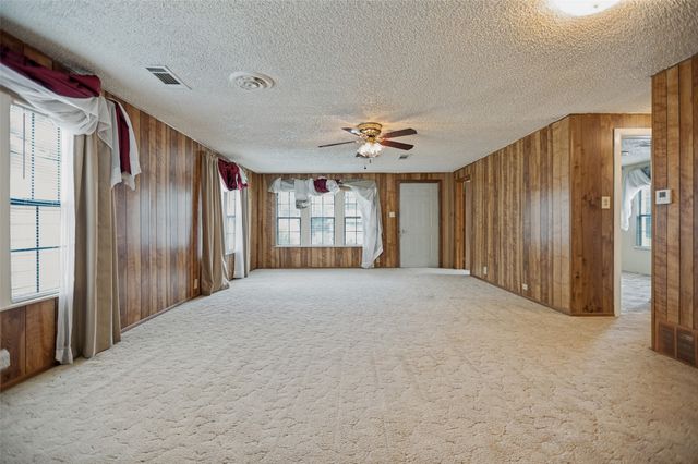707 Cannon Drive, Euless, TX 76040