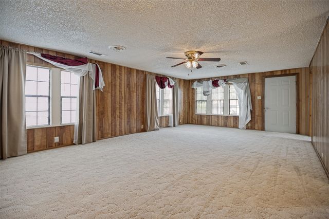 707 Cannon Drive, Euless, TX 76040