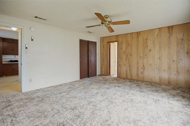 707 Cannon Drive, Euless, TX 76040