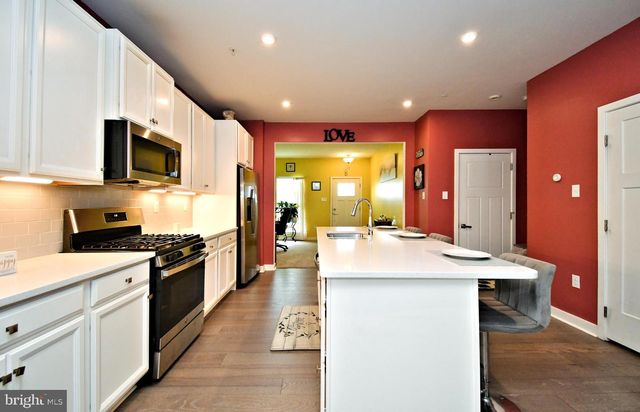 8043 MILLTOWN CIR, Cheltenham, PA 19012