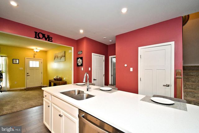 8043 MILLTOWN CIR, Cheltenham, PA 19012