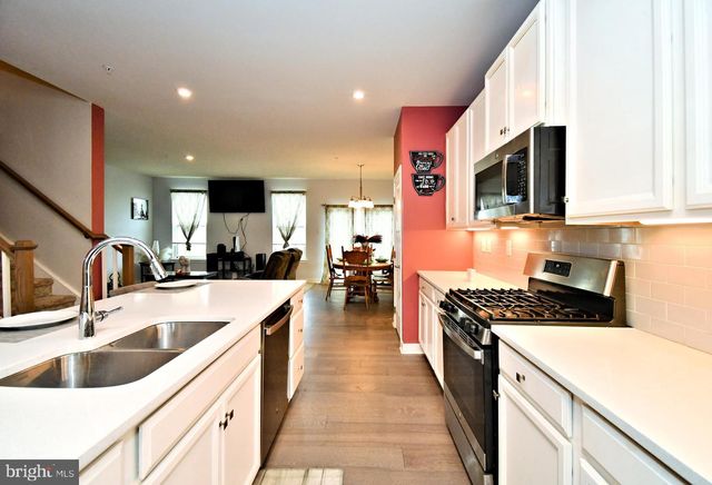 8043 MILLTOWN CIR, Cheltenham, PA 19012